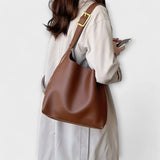 Isidore | Elegant Crossbody Bag